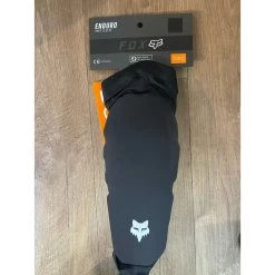 Fox Enduro D30 Knee Sleeve Black