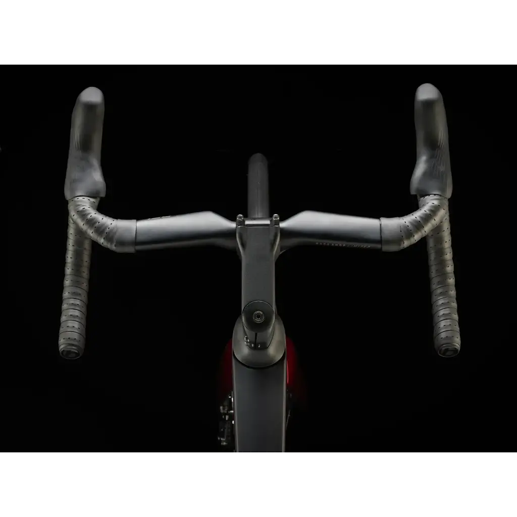 2024 Trek Madone SL 6 Gen 7 - Crimson 5 2024 Trek Madone SL 6 Gen 7 - Crimson - Image 5