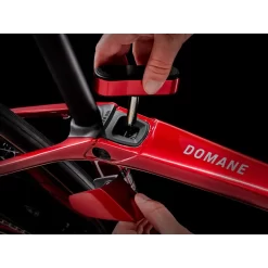 Trek Domane SL 6 AXS Gen 4 Crimson 9 Trek Domane SL 6 AXS Gen 4 Crimson -Bicycle Equipment Store trek trek domane sl 6 axs gen 4 crimson 4